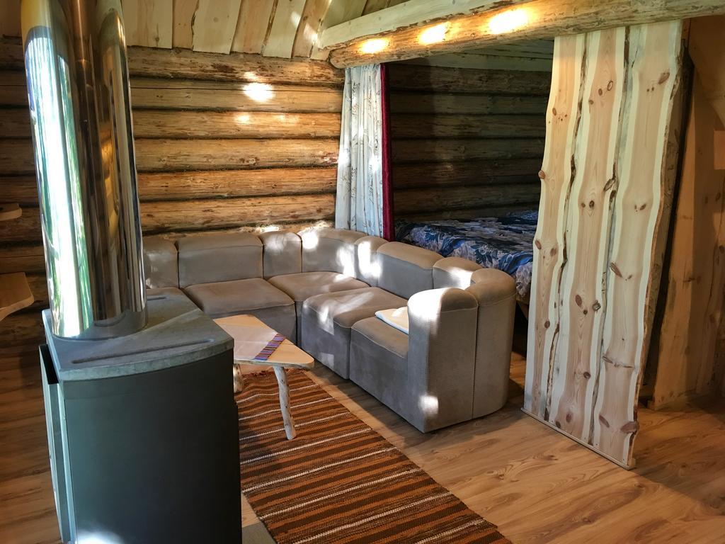 Hiie Talu Pension Kahala Buitenkant foto