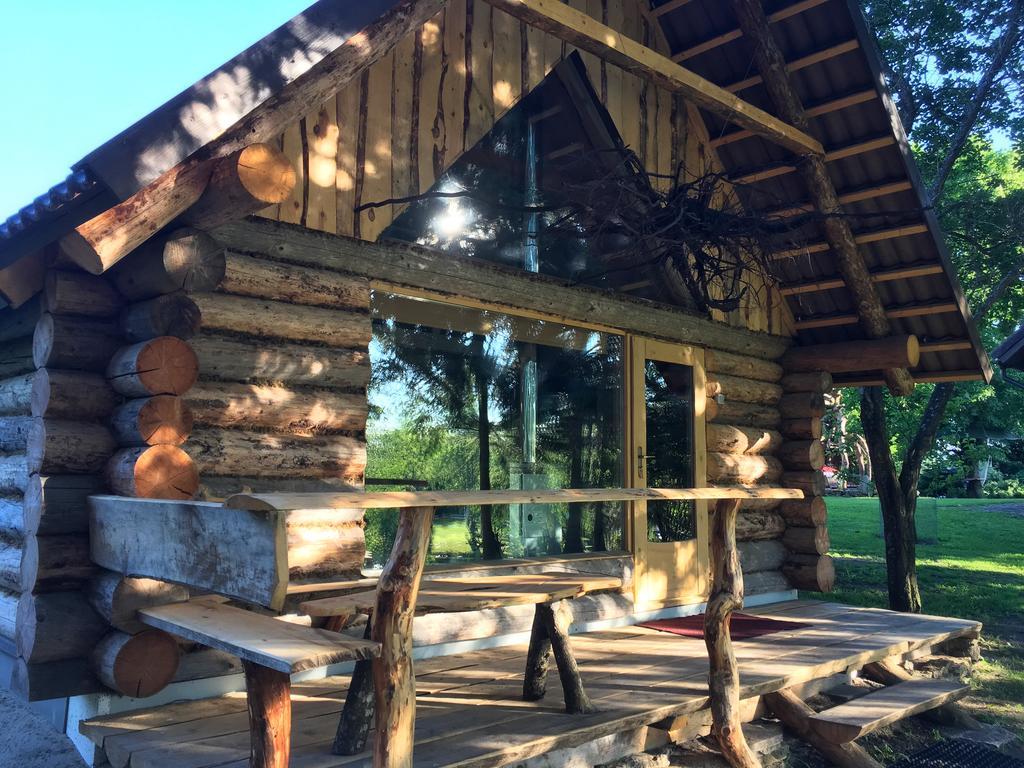 Hiie Talu Pension Kahala Buitenkant foto