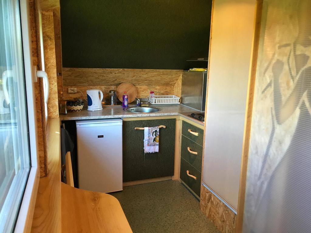 Hiie Talu Pension Kahala Buitenkant foto