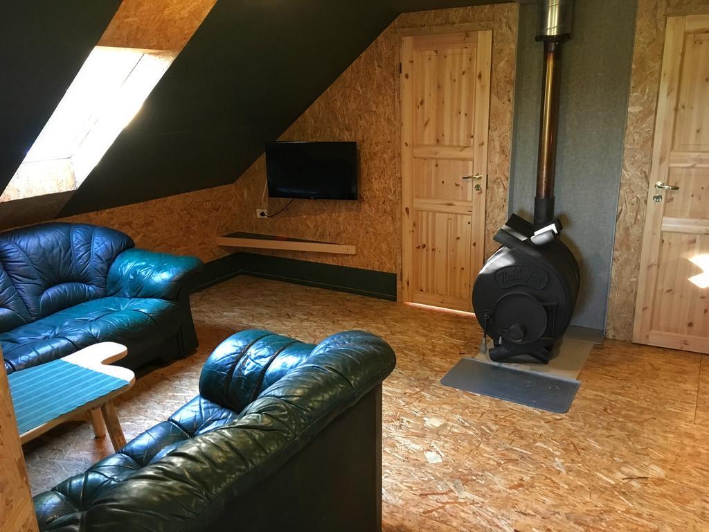 Hiie Talu Pension Kahala Buitenkant foto